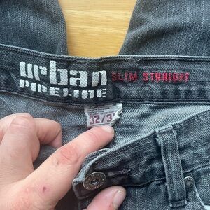 Urban Pipeline Slim Straight Charcoal Jeans size 32/32